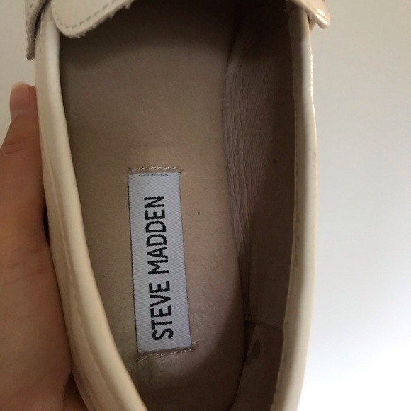 Steve Madden White Patent Loafers Size 6 - Picture 4 of 5